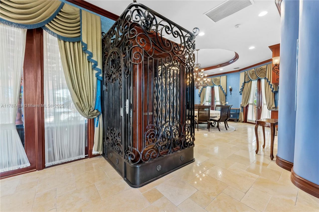 609 2nd Key Dr, Fort Lauderdale, FL 33304 Photo