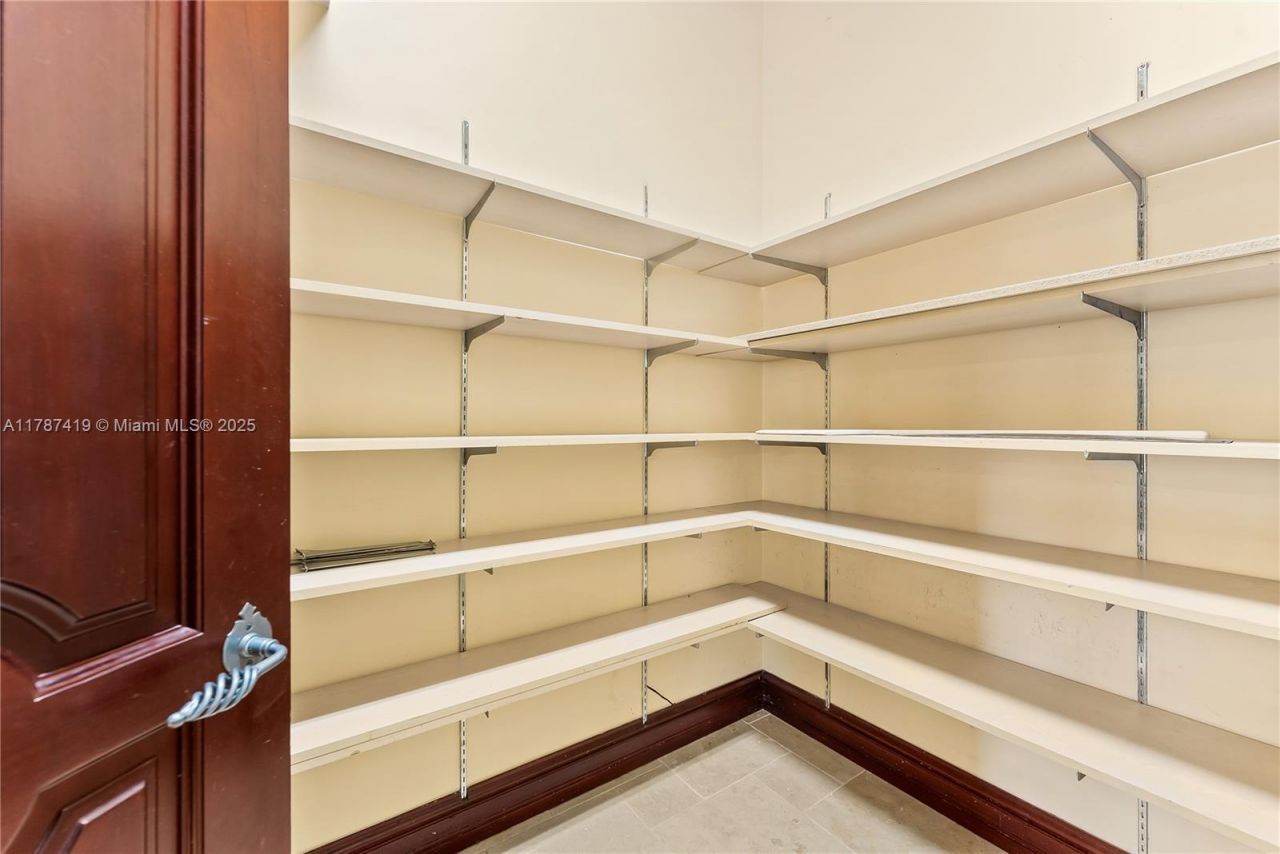 609 2nd Key Dr, Fort Lauderdale, FL 33304 Photo