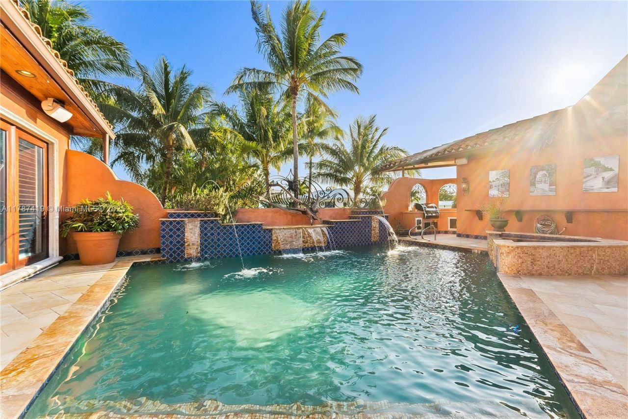 609 2nd Key Dr, Fort Lauderdale, FL 33304 Photo