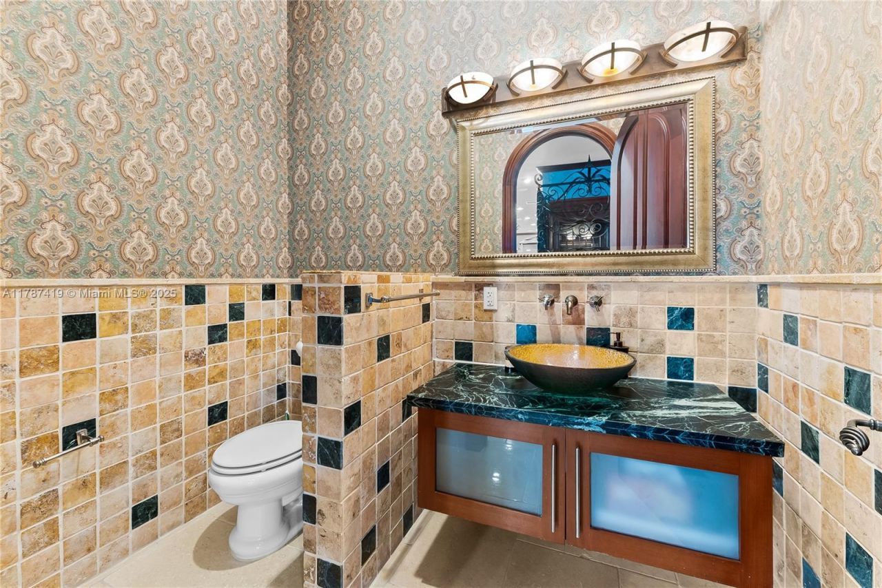 609 2nd Key Dr, Fort Lauderdale, FL 33304 Photo