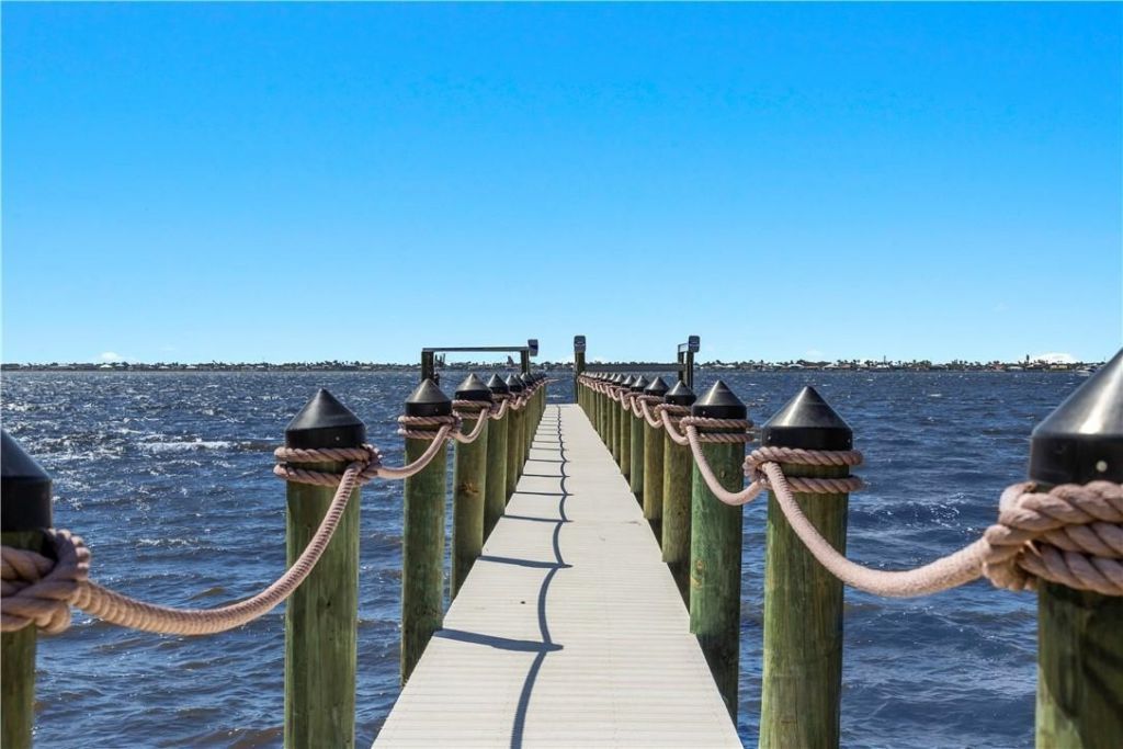 8451 Casa Del Rio Ln, Fort Myers, FL 33919 Photo