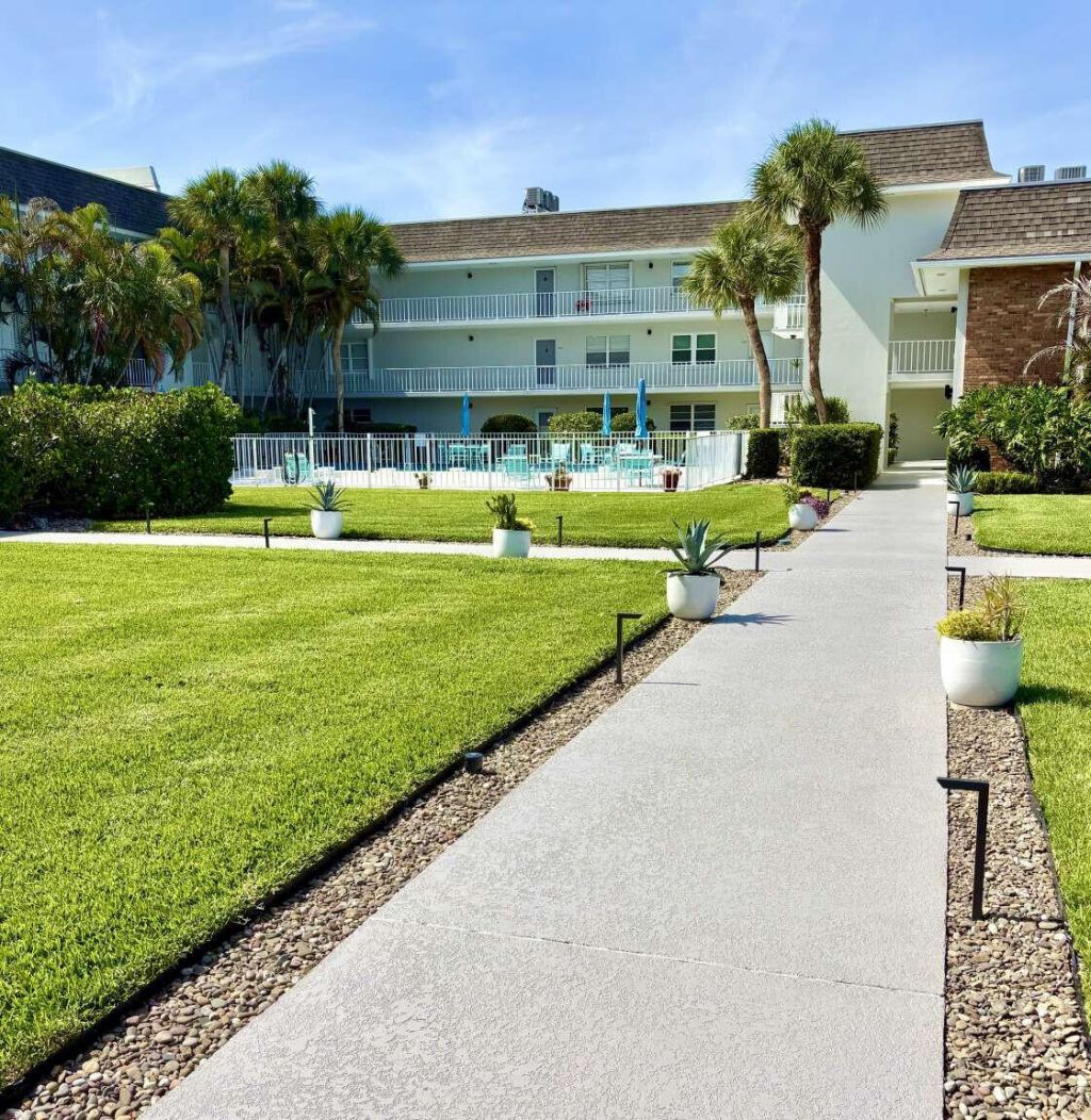 200 Greytwig Road, Unit 213, Vero Beach, FL 32963 Photo