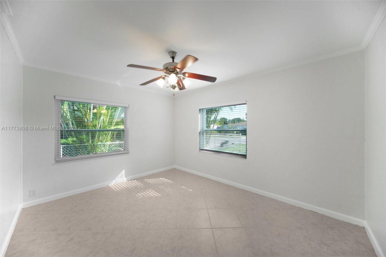 621 Hudson Rd, West Palm Beach, FL 33405 Photo
