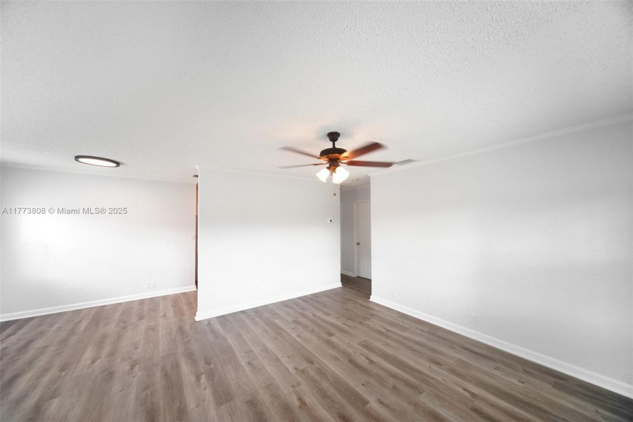 621 Hudson Rd, West Palm Beach, FL 33405 Photo