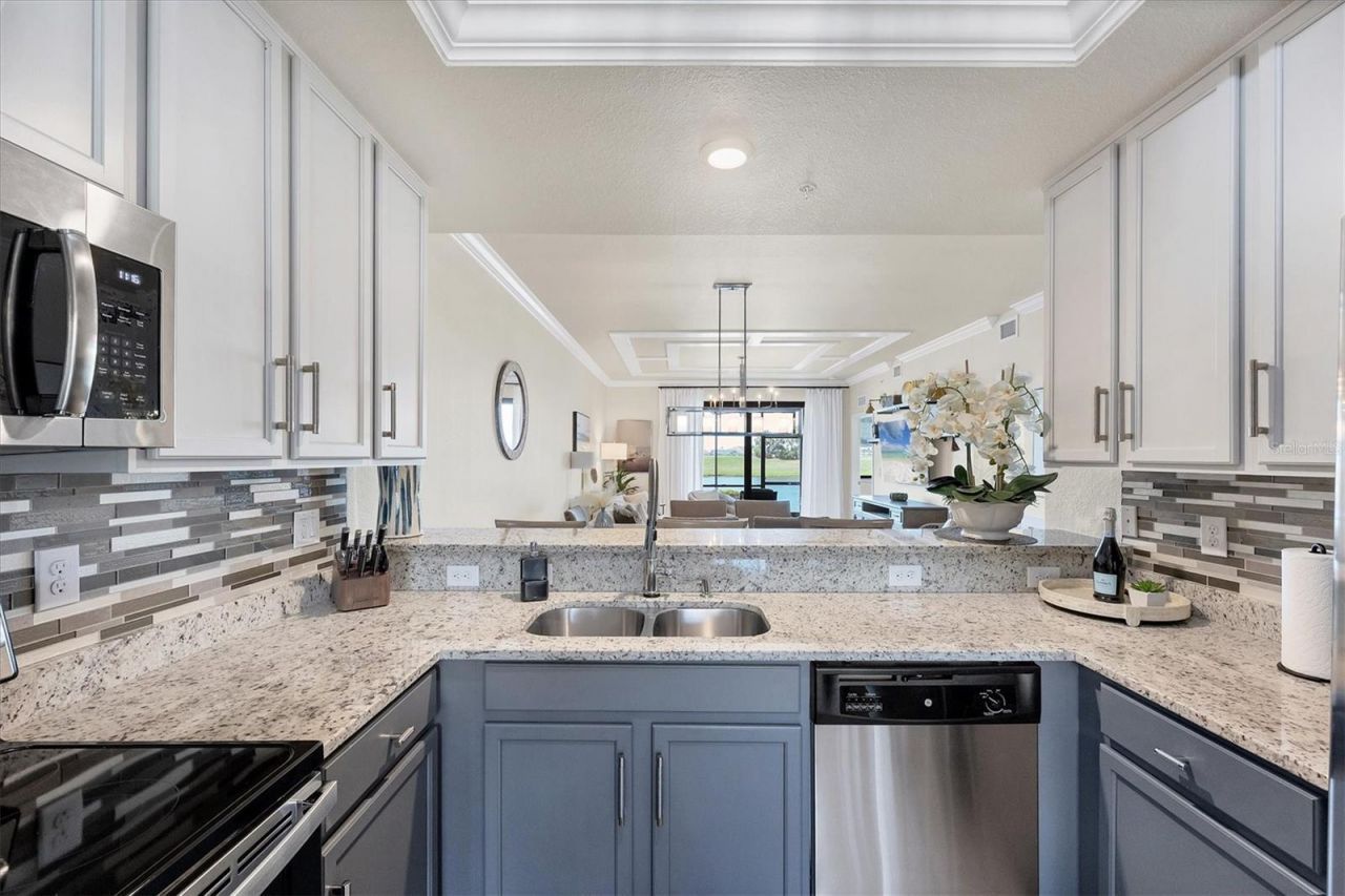 5624 Palmer Circle, Unit 105, Bradenton, FL 34211 Photo