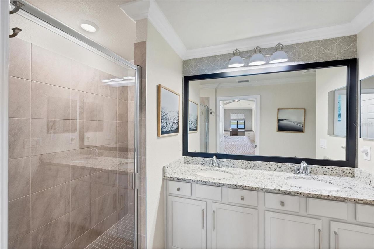 5624 Palmer Circle, Unit 105, Bradenton, FL 34211 Photo