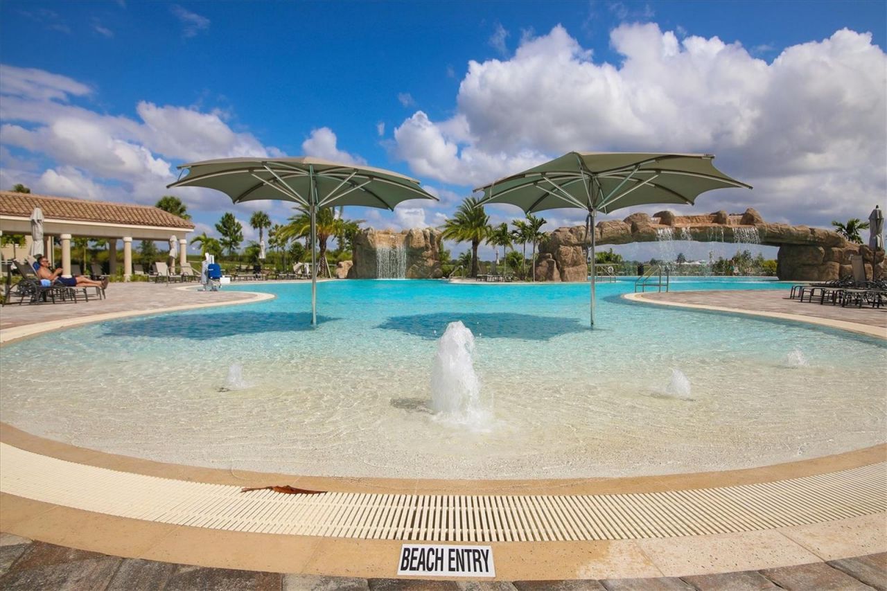 5624 Palmer Circle, Unit 105, Bradenton, FL 34211 Photo