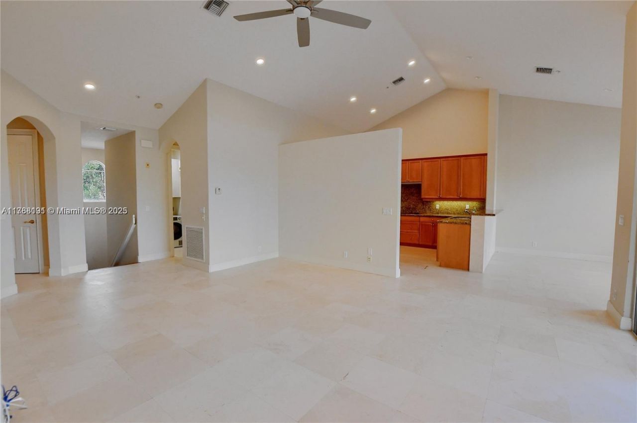 23 Royal Palm Way, Unit 16, Boca Raton, FL 33432 Photo