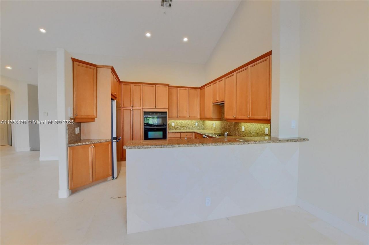 23 Royal Palm Way, Unit 16, Boca Raton, FL 33432 Photo