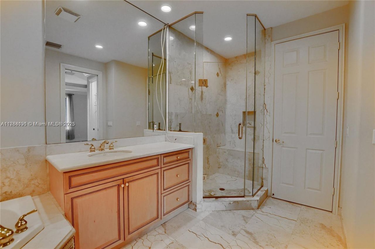 23 Royal Palm Way, Unit 16, Boca Raton, FL 33432 Photo