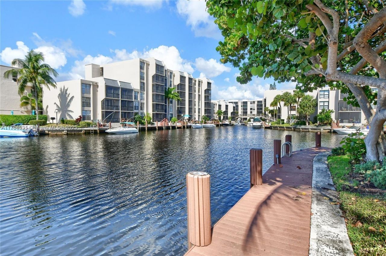 23 Royal Palm Way, Unit 16, Boca Raton, FL 33432 Photo