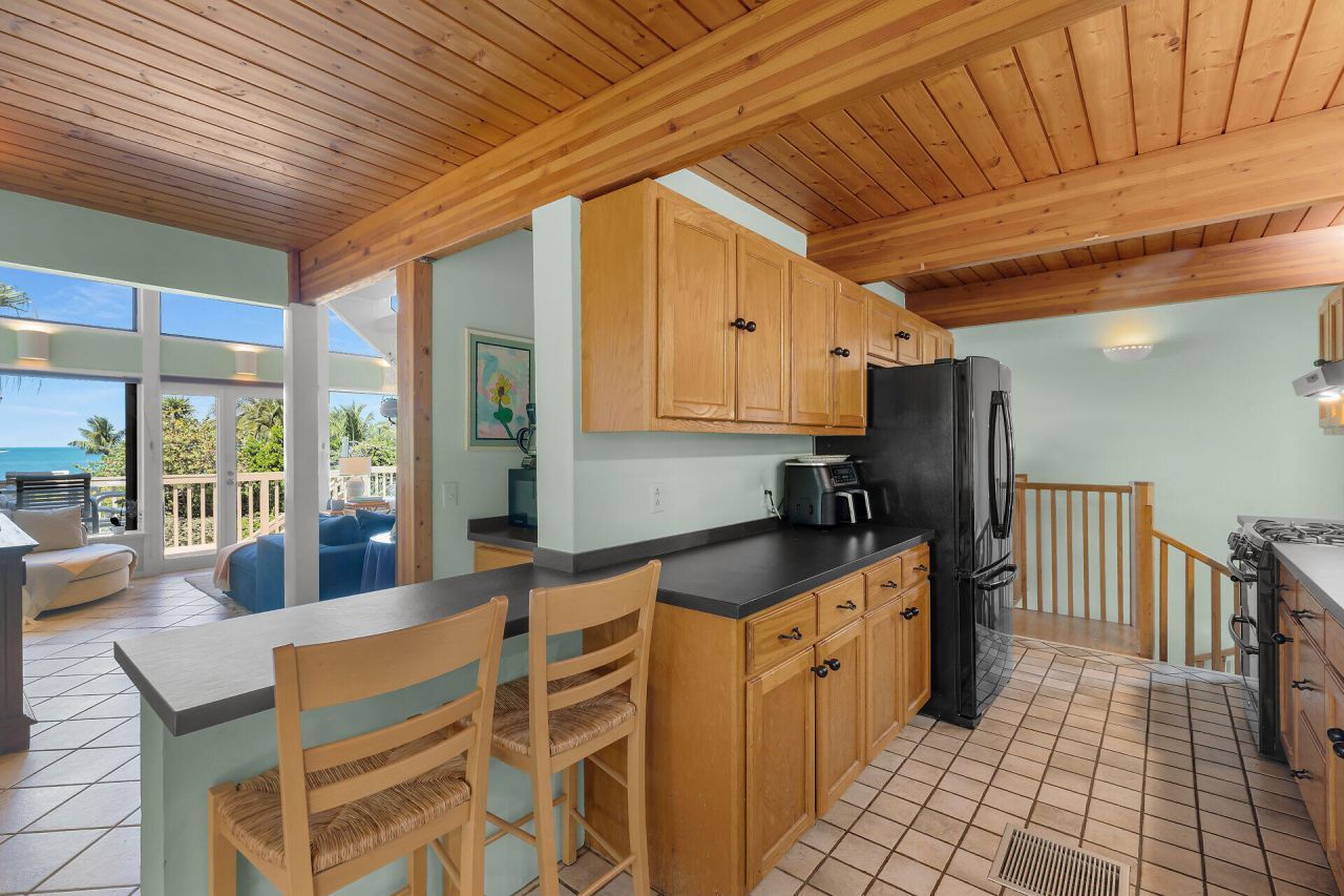 82762 Overseas Highway, Unit 3, Islamorada, FL 33036 Photo