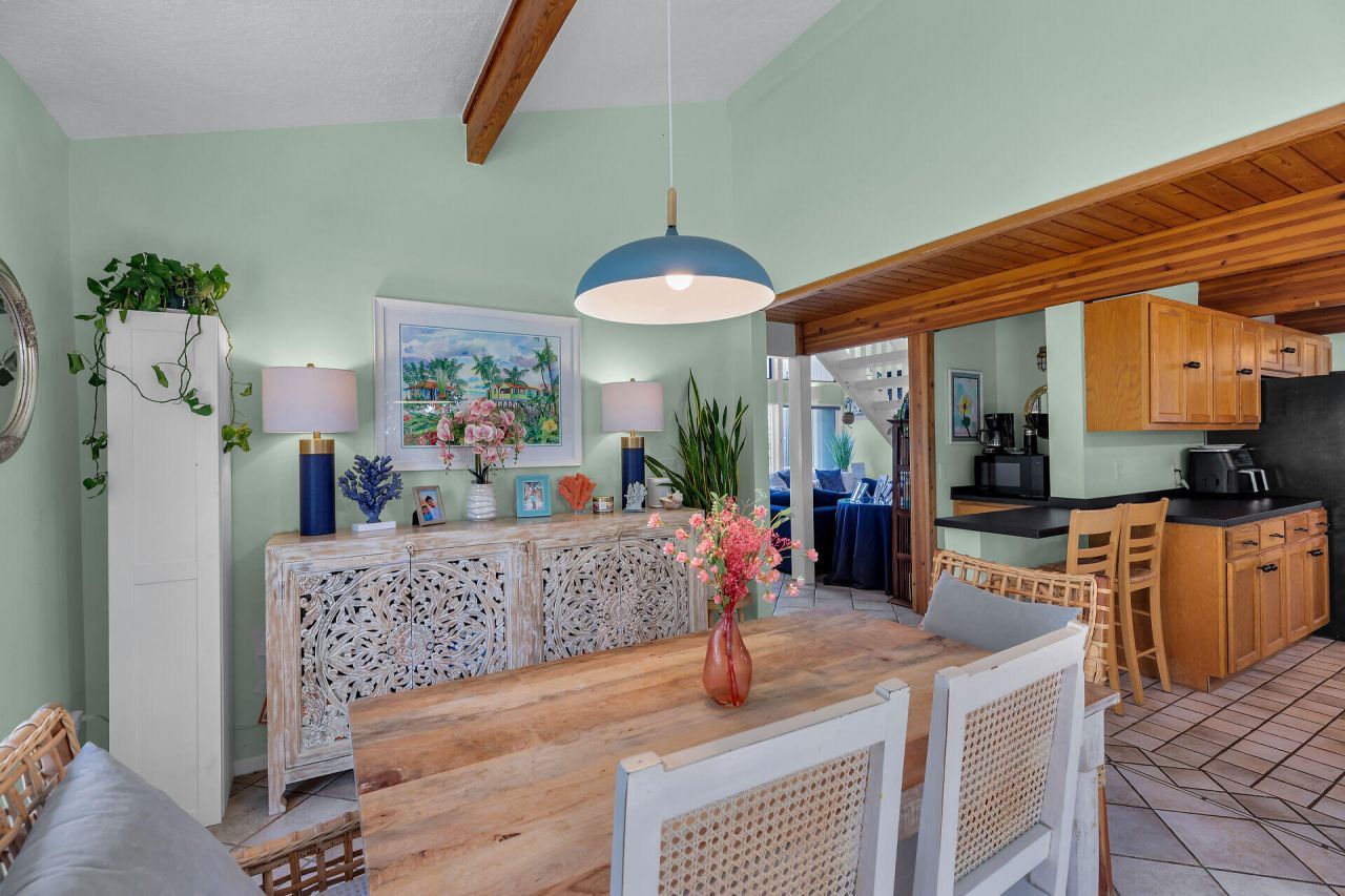 82762 Overseas Highway, Unit 3, Islamorada, FL 33036 Photo