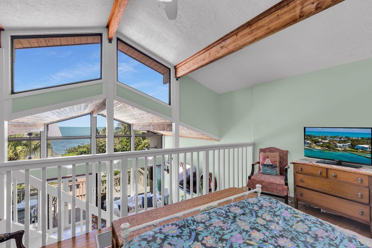 82762 Overseas Highway, Unit 3, Islamorada, FL 33036 Photo