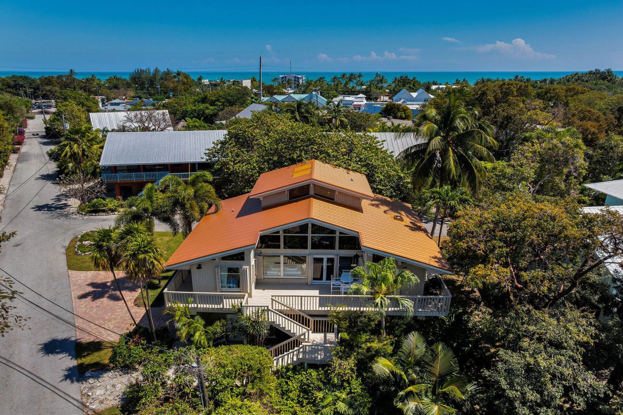 82762 Overseas Highway, Unit 3, Islamorada, FL 33036 Photo