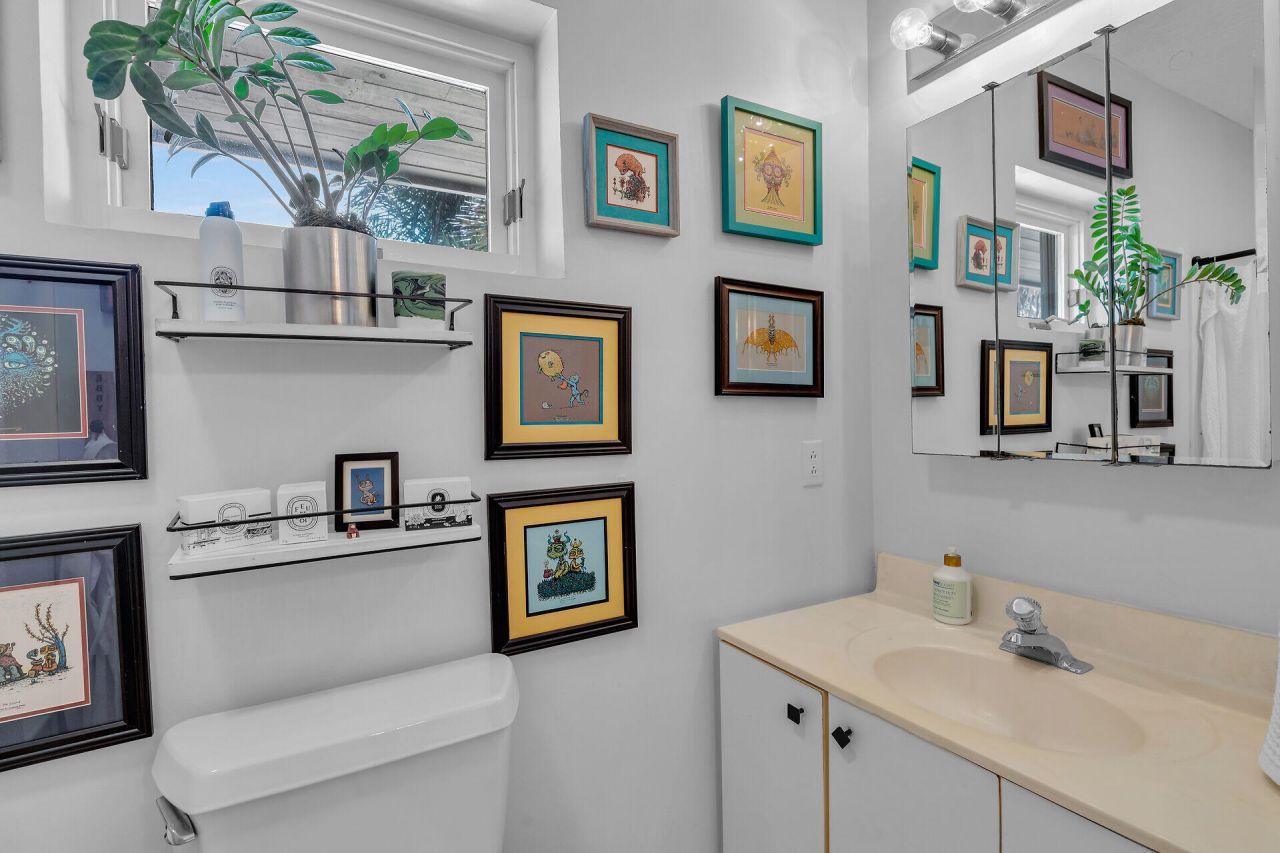 82762 Overseas Highway, Unit 3, Islamorada, FL 33036 Photo