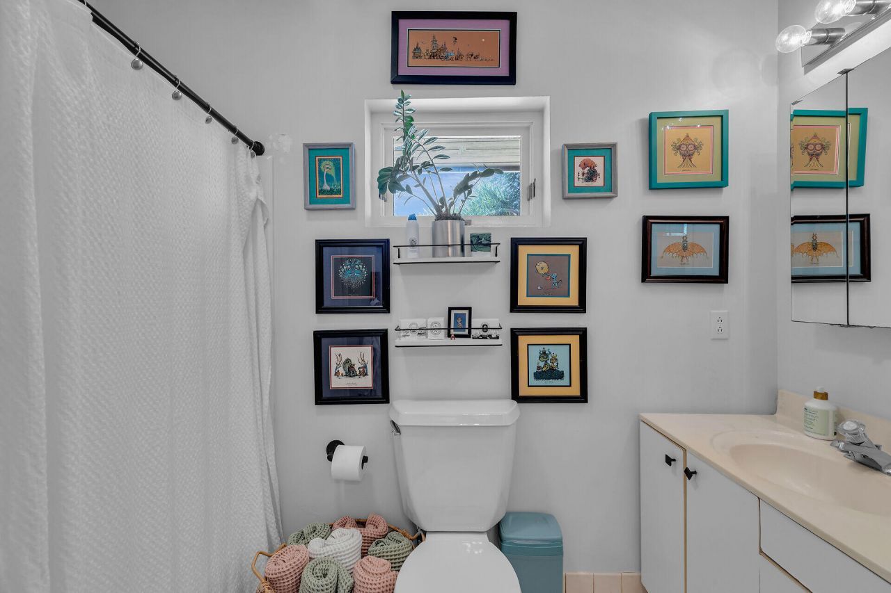 82762 Overseas Highway, Unit 3, Islamorada, FL 33036 Photo