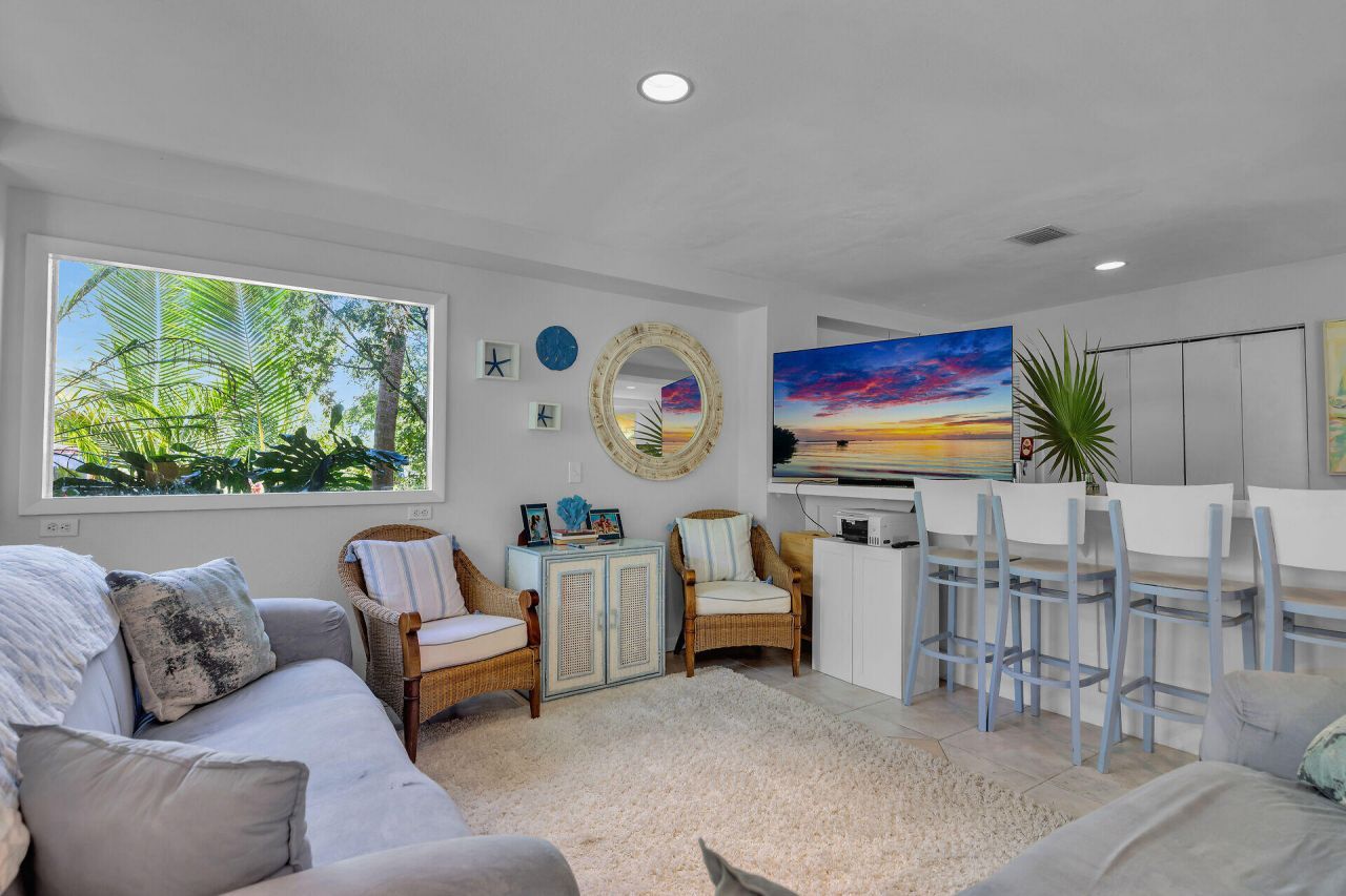 82762 Overseas Highway, Unit 3, Islamorada, FL 33036 Photo