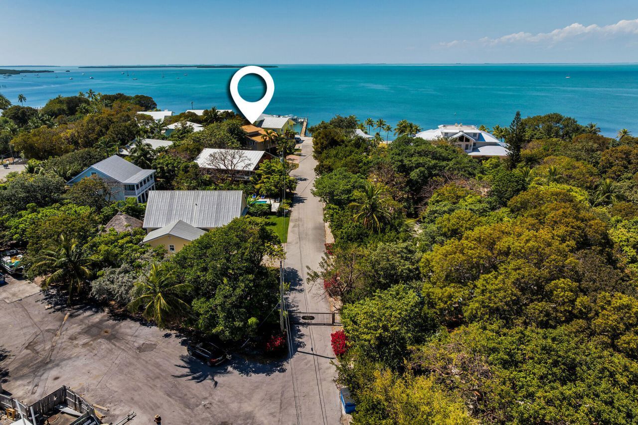 82762 Overseas Highway, Unit 3, Islamorada, FL 33036 Photo