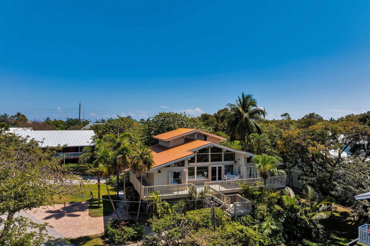 82762 Overseas Highway, Unit 3, Islamorada, FL 33036 Photo