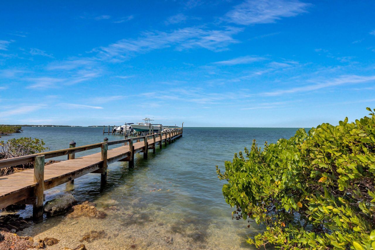 82762 Overseas Highway, Unit 3, Islamorada, FL 33036 Photo