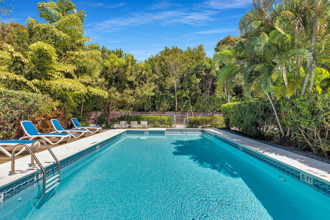 82762 Overseas Highway, Unit 3, Islamorada, FL 33036 Photo