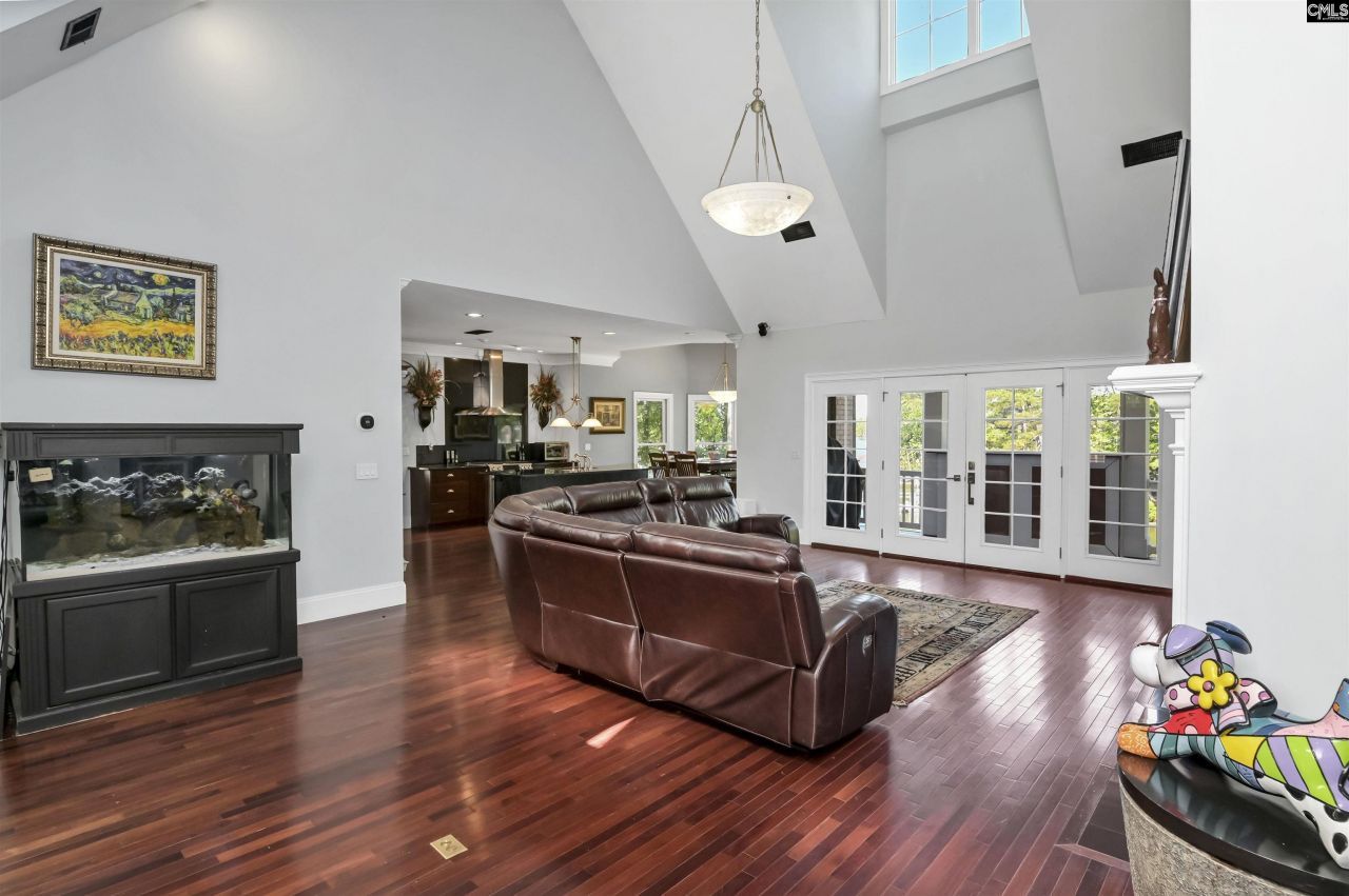 808 Island Point Lane Photo 11