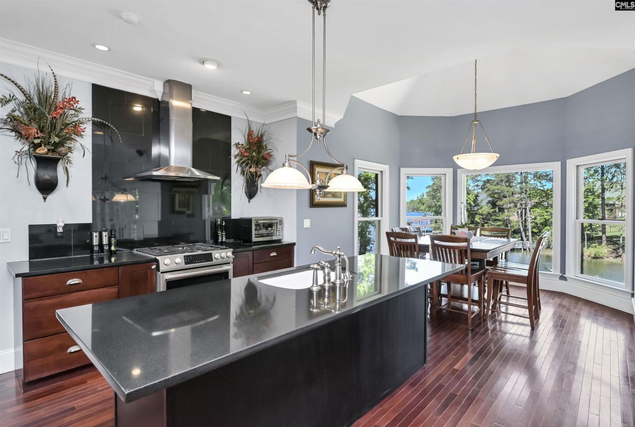 808 Island Point Lane Photo 12