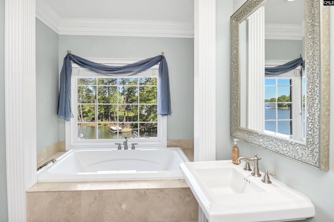 808 Island Point Lane Photo 21