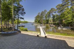 808 Island Point Lane photo 4