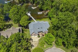 808 Island Point Lane photo 4