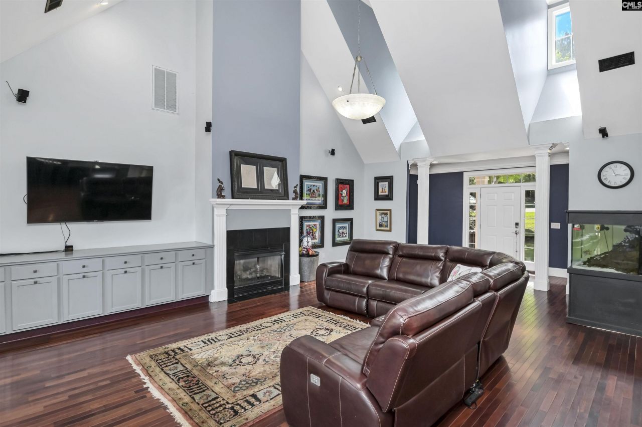 808 Island Point Lane Photo 8