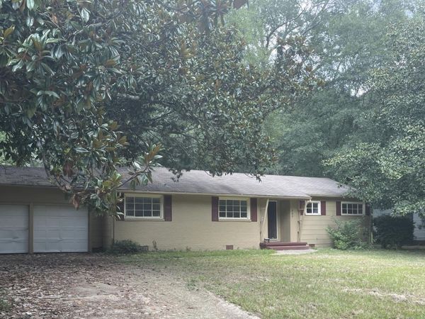 220 Wildwood Terrace, Jackson, MS 39212