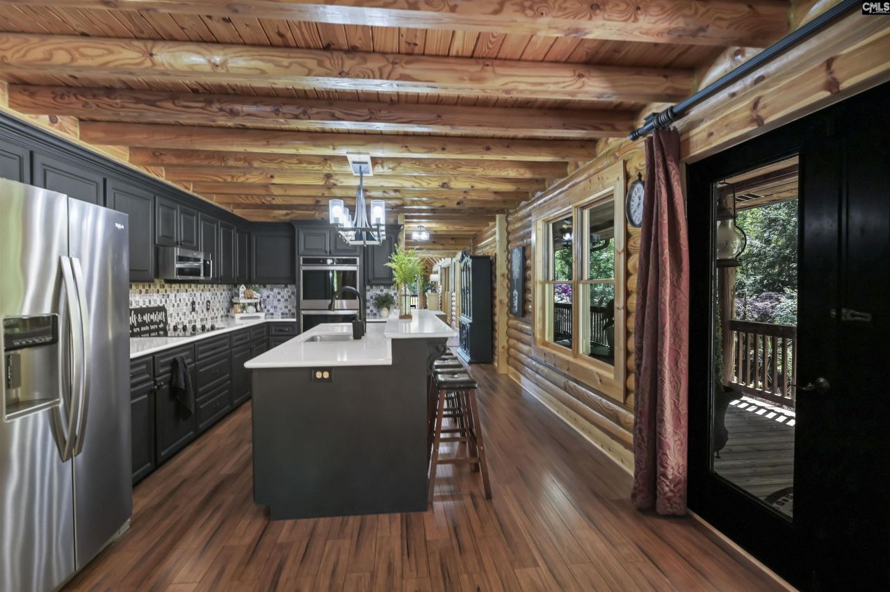 560 Beaver Creek Road Photo 11