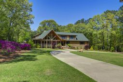 560 Beaver Creek Road photo 4