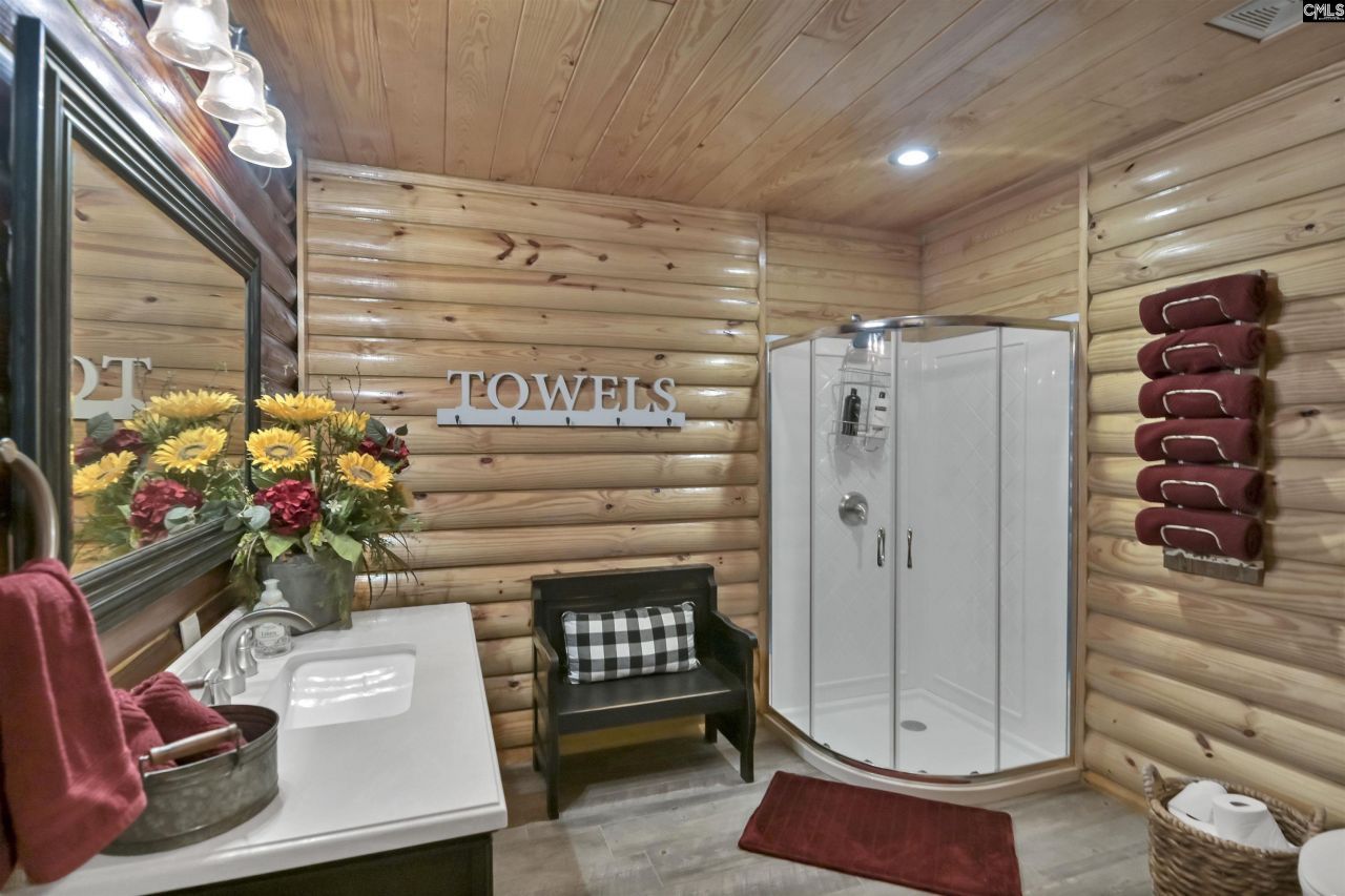 560 Beaver Creek Road Photo 24