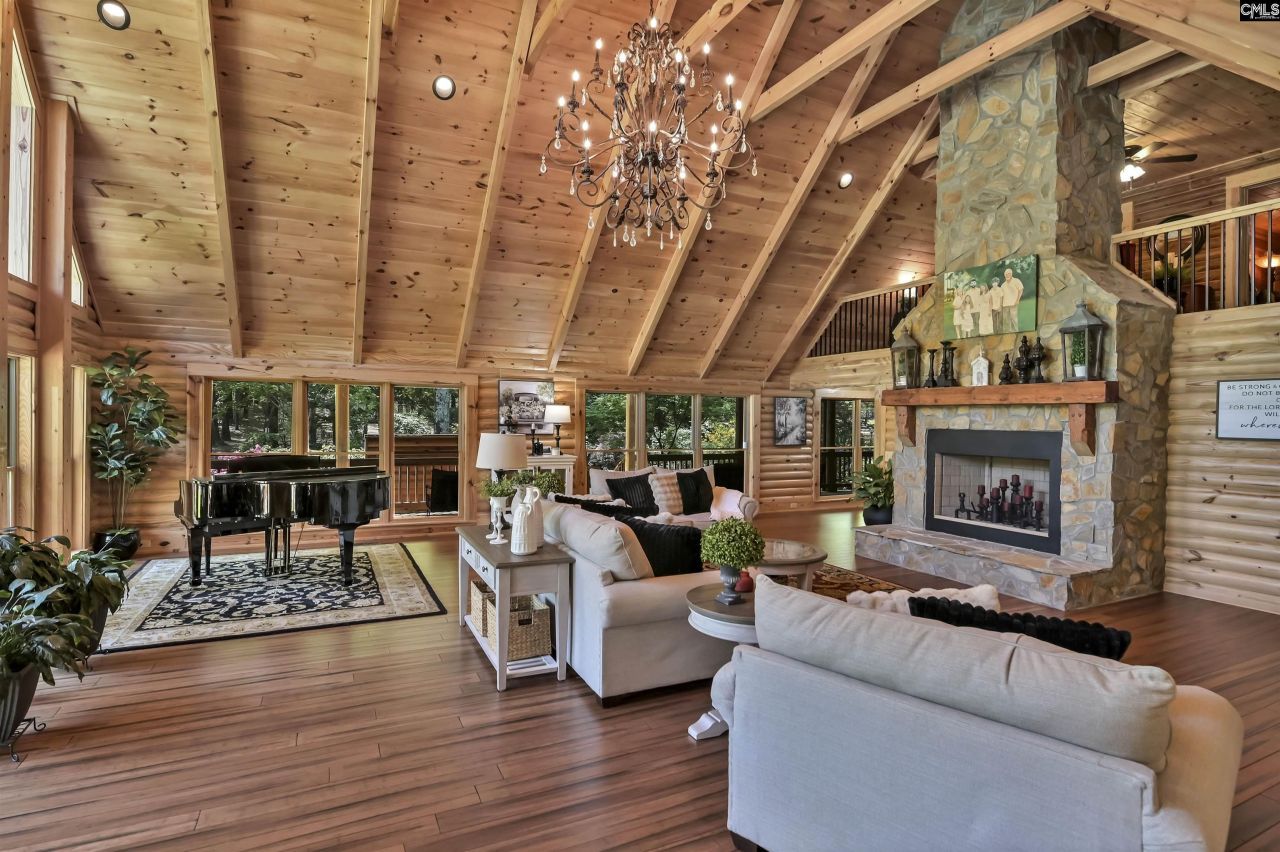 560 Beaver Creek Road Photo 7