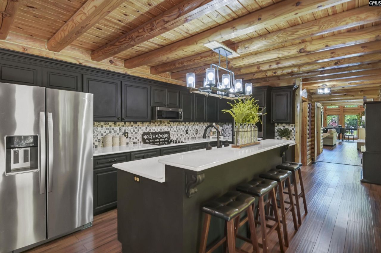 560 Beaver Creek Road Photo 9