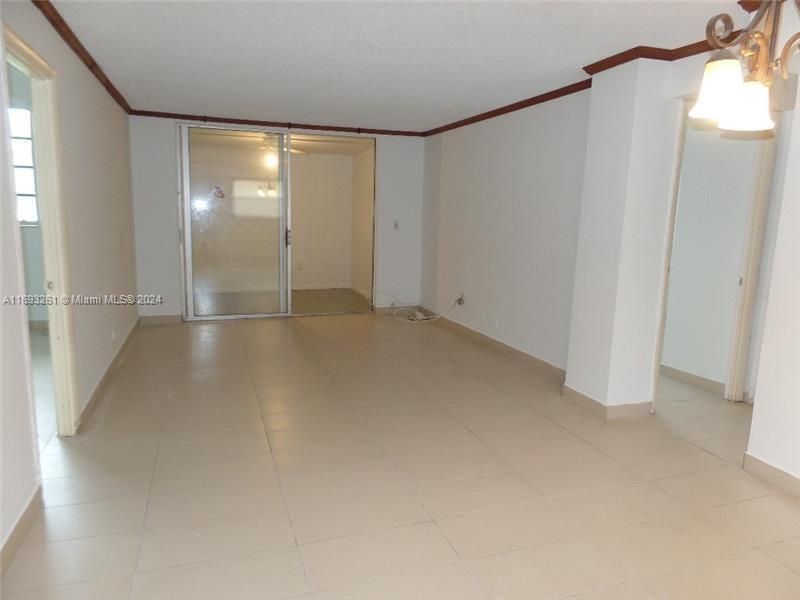 447 NE 195th St, Unit 117, Miami, FL 33179 Photo