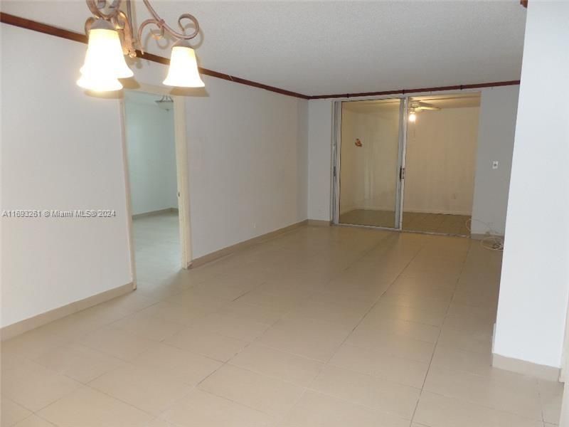 447 NE 195th St, Unit 117, Miami, FL 33179 Photo