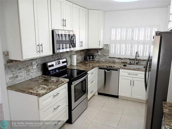 9481 Sunrise Lakes Boulevard, Unit 307, Sunrise, FL 33322