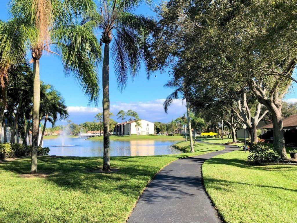 519 Shady Pine Way, Unit A2, Greenacres, FL 33415 Photo