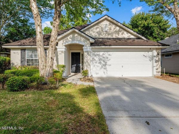 1884 LAKE FOREST Lane, Fleming Island, FL 32003