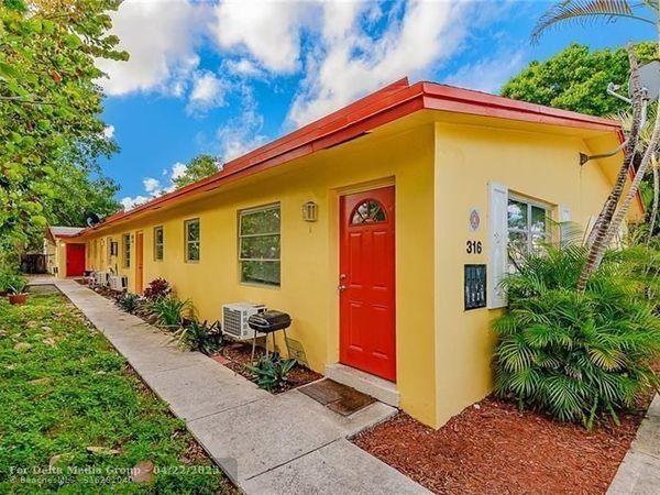 316 SW 15th Street, Unit 3, Fort Lauderdale, FL 33315