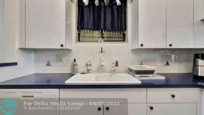 402 E Sea Oats Dr, Unit E, Juno Beach, FL 33408 Photo