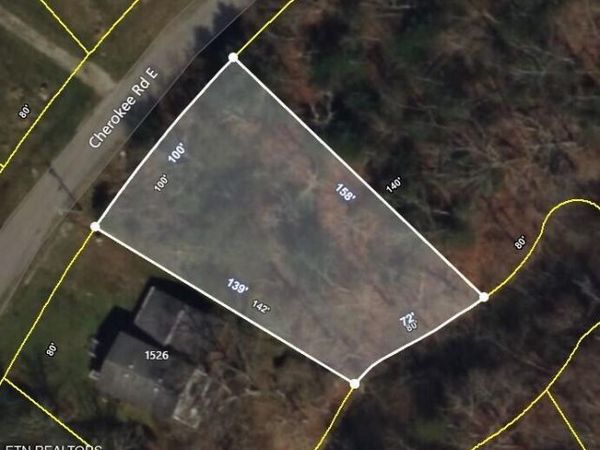 1528 E Cherokee Rd, Crossville, TN 38572