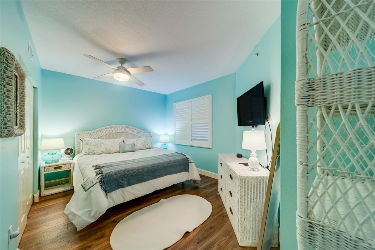 16500 Gulf Boulevard, Unit 355, North Redington Beach, FL 33708 Photo