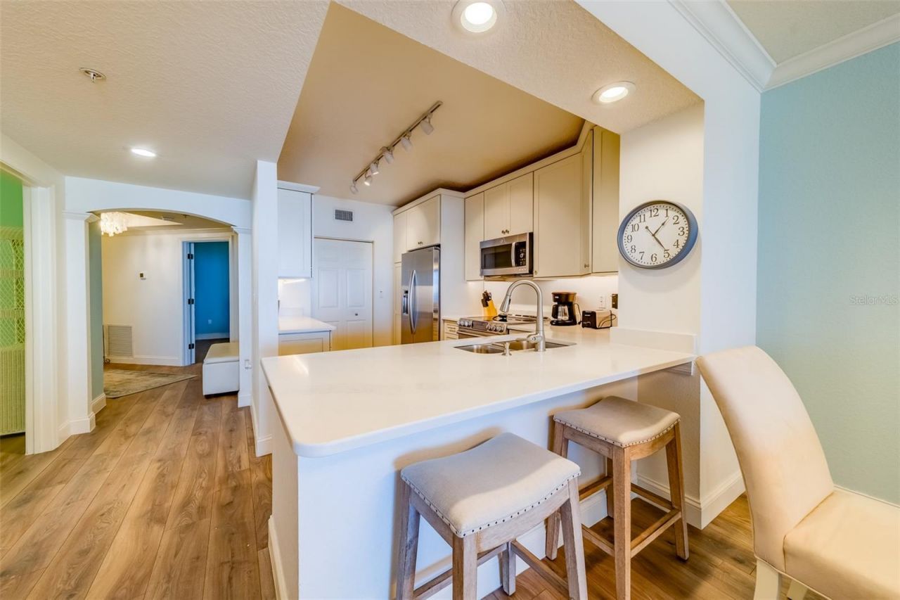 16500 Gulf Boulevard, Unit 355, North Redington Beach, FL 33708 Photo