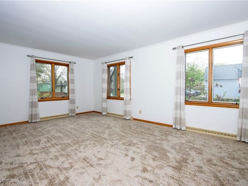 1047 Ashwood Drive, Wooster, OH 44691 Photo 4