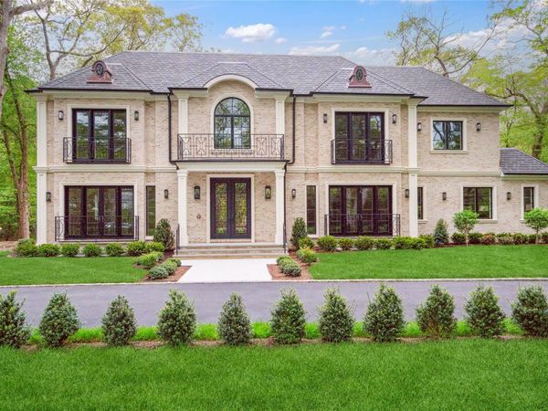 20 Knollwood Road, Muttontown, NY 11545